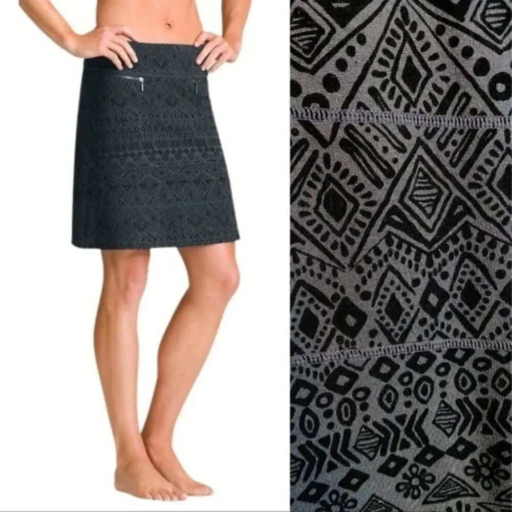 Athleta‎ Cassava Strata Tribal Printed Black/Grey Athletic Skirt small